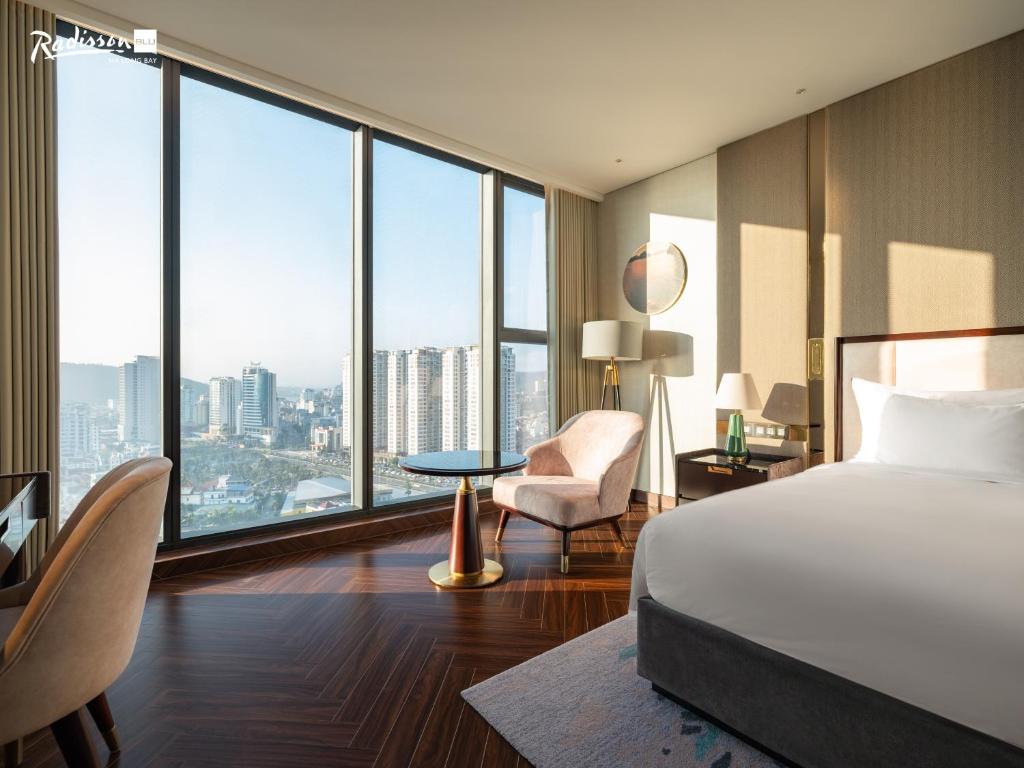 Radisson Blu Ha Long Bay - 7