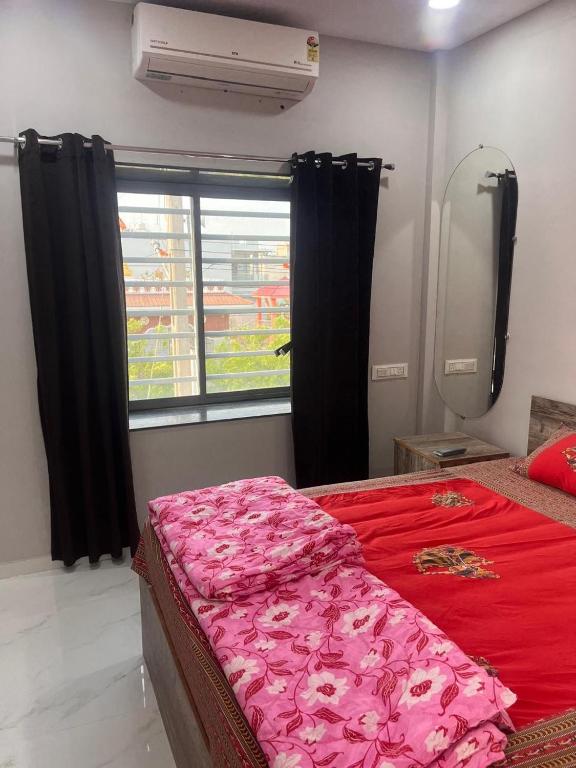 Postel nebo postele na pokoji v ubytování C&f property