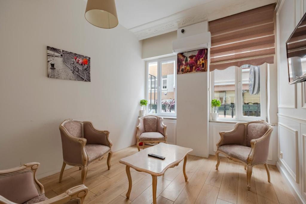 Posezení v ubytování Sisli MLS Hotel