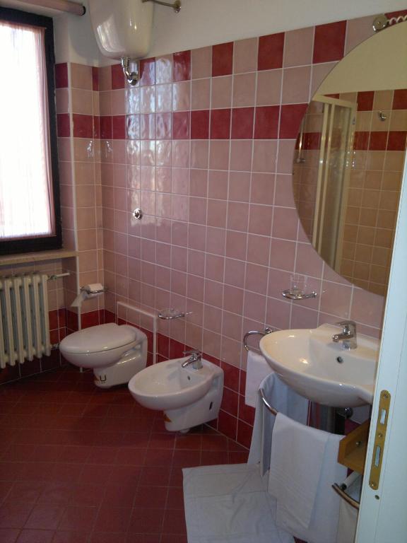 A bathroom at Hotel La Rotonda