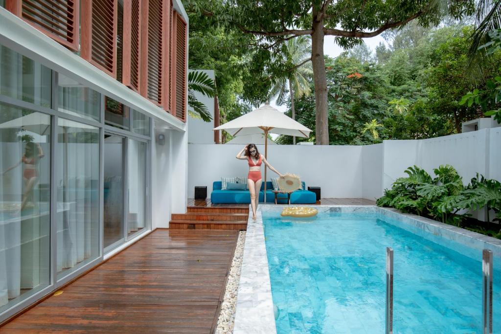 Bazén v ubytování Veranda Pool Villas & Suite nebo v jeho okolí