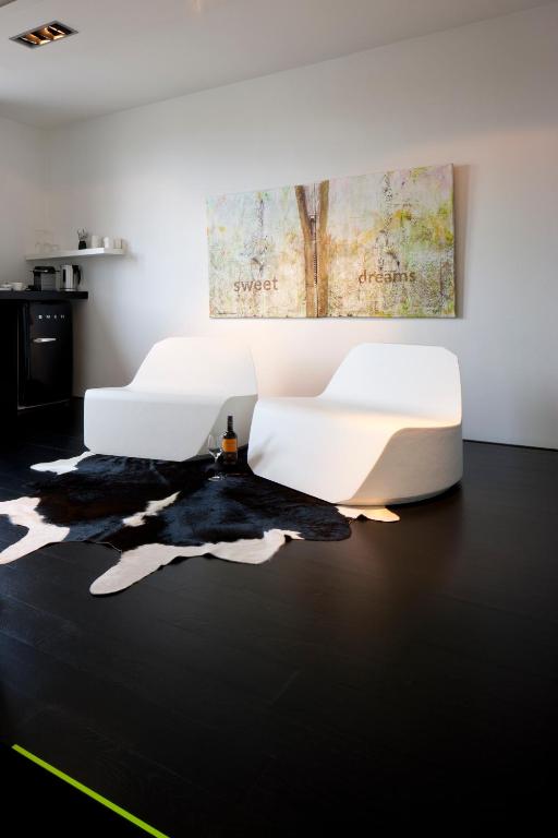 Posezení v ubytování B&B Suites FEEK