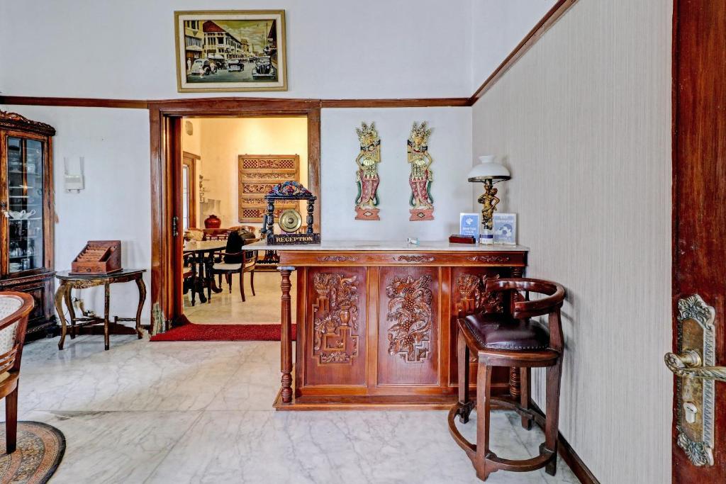 Foto Bandungis asuva majutusasutuse Hotel O Bandung near Stadion Siliwangi formerly The Ethnic Hotel Bandung galeriist