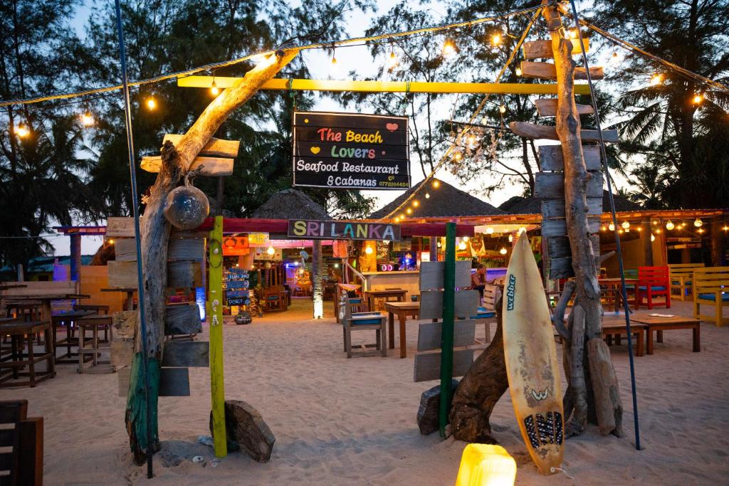 Restaurace v ubytování The beach lovers nilaveli