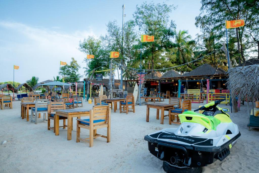 Restaurace v ubytování The beach lovers nilaveli