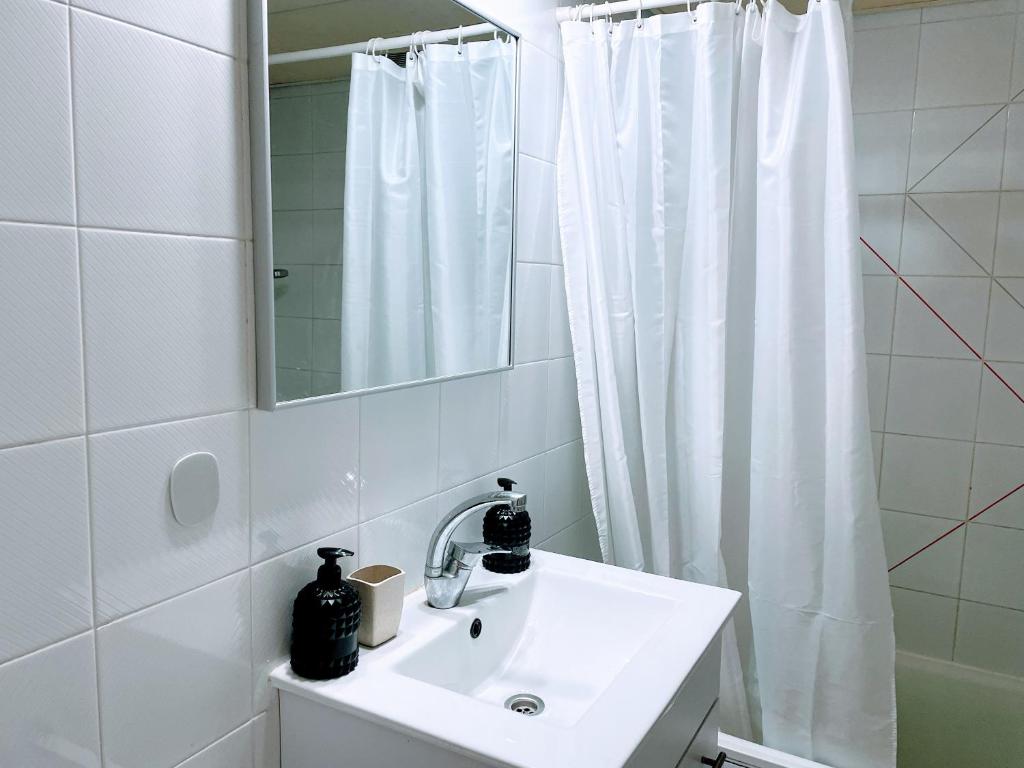 חדר רחצה ב-Apartments Lev Eilat 8