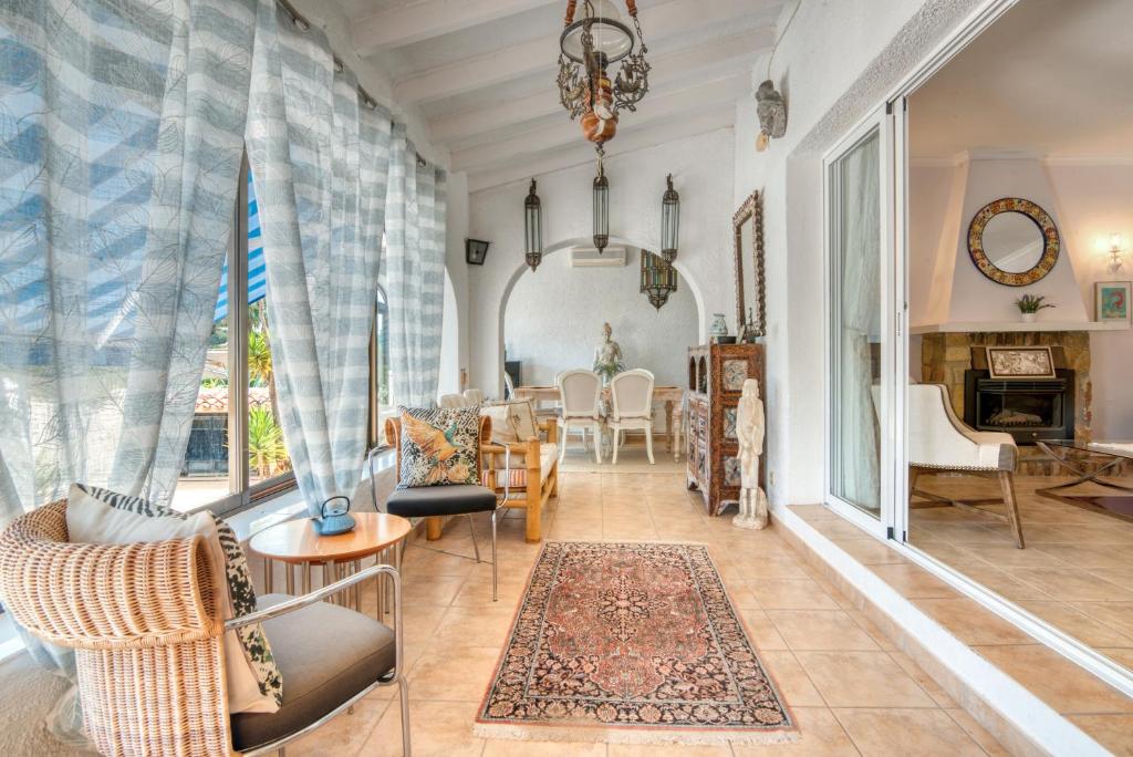 Posezení v ubytování Villa Shalimar Moraira