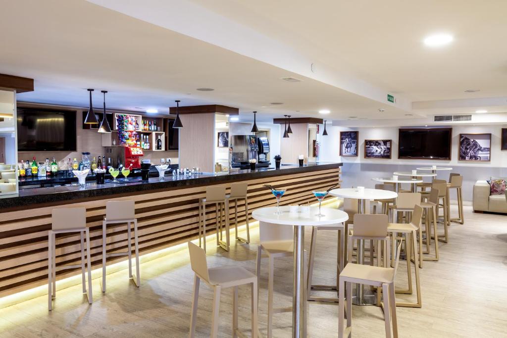 Lounge nebo bar v ubytování Tagoro Family & Fun Costa Adeje