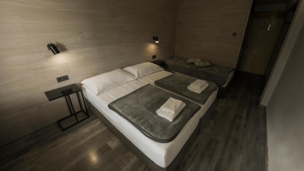 Hotel Matija Gubec - Triple Room With Balcony