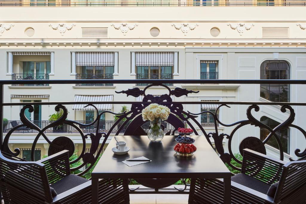 Balkón nebo terasa v ubytování Hôtel de Paris Monte-Carlo