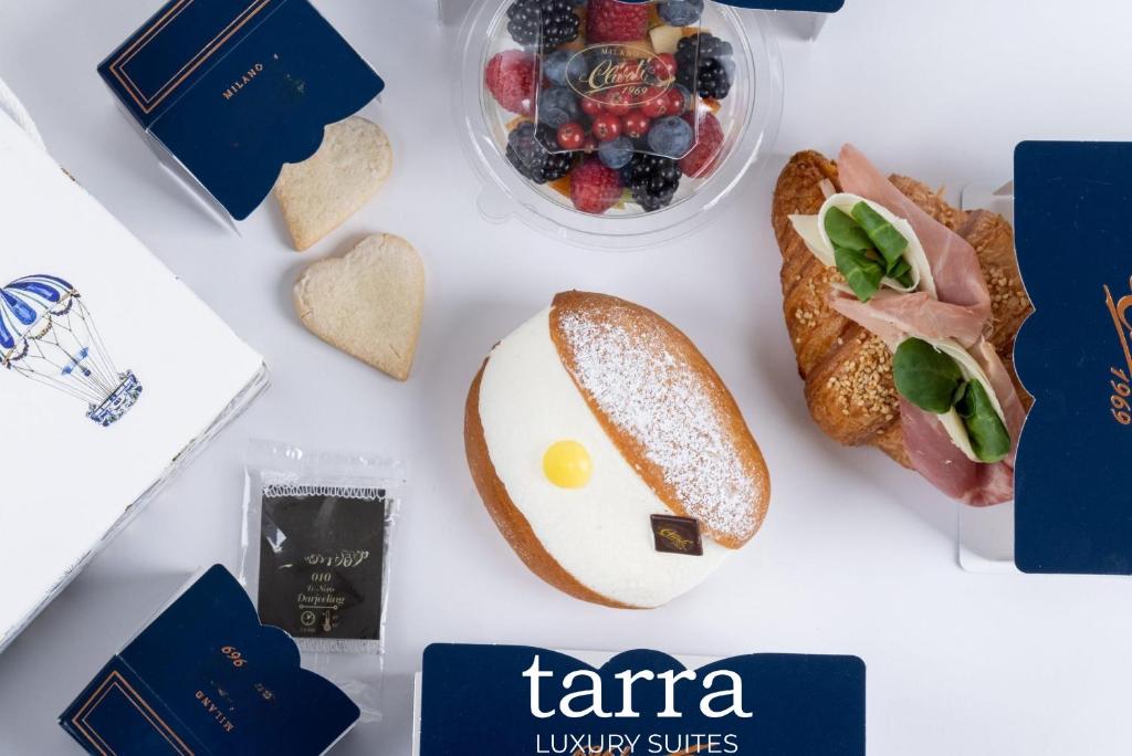 Tarra Luxury Suite - 17