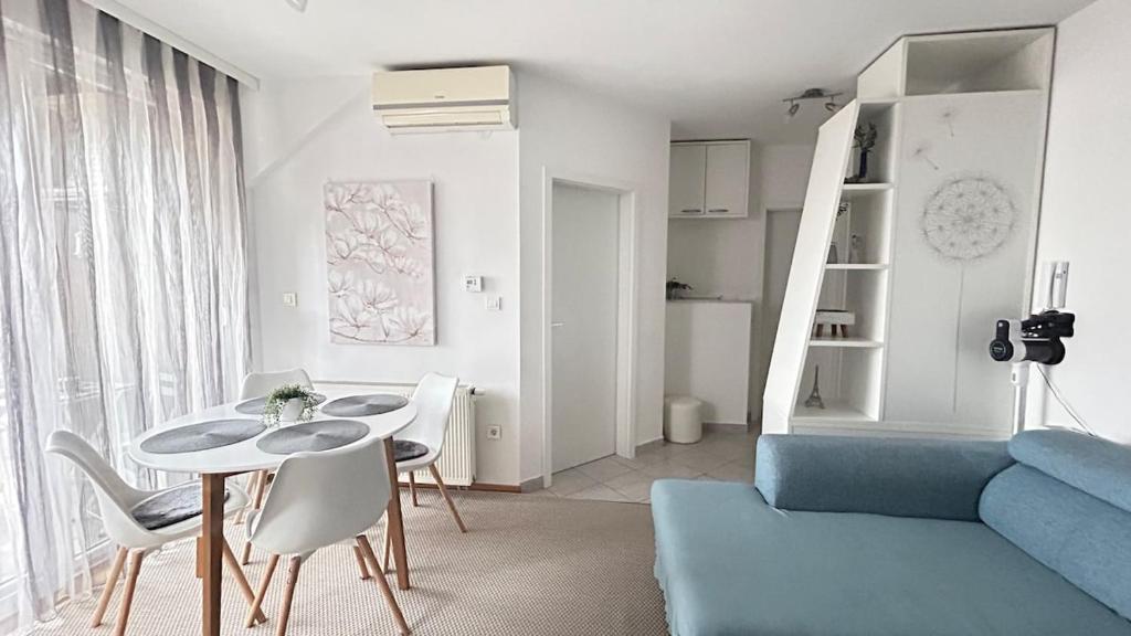 Rooftop Apartment