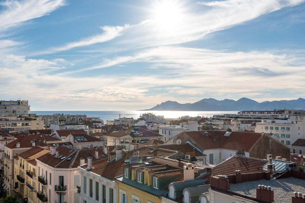 L'HORIZON avec somptueuse terrasse vue mer
