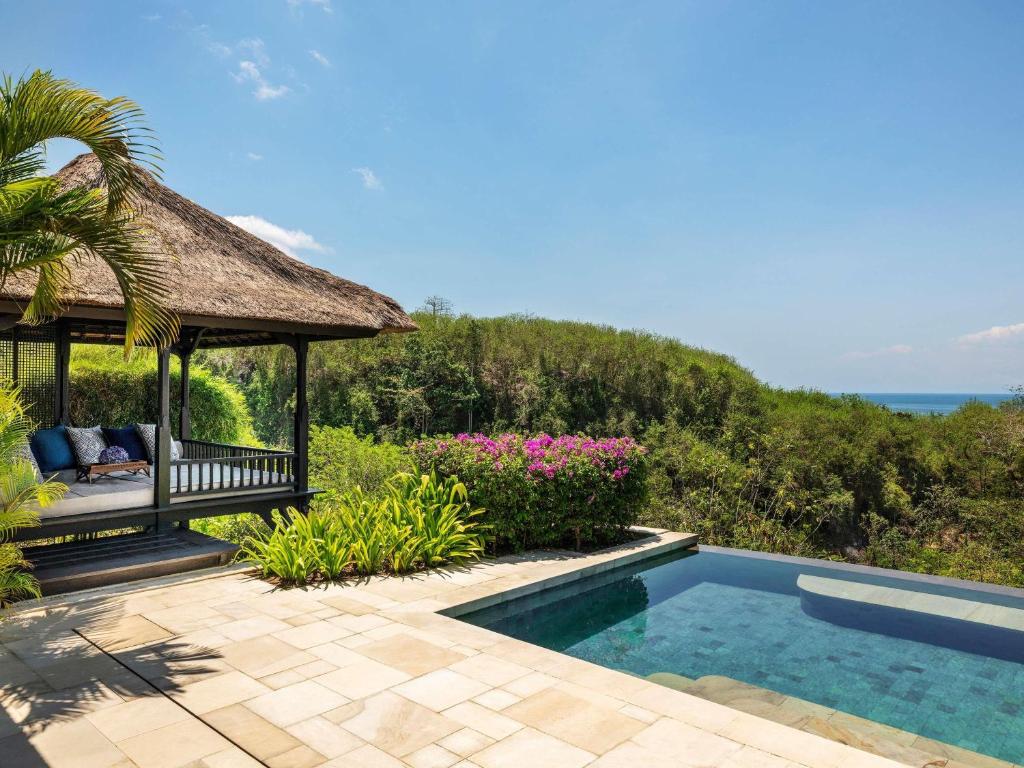 Bazén v ubytování Raffles Bali nebo v jeho okolí