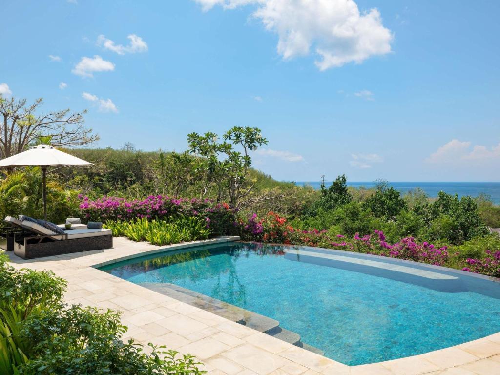 Bazén v ubytování Raffles Bali nebo v jeho okolí