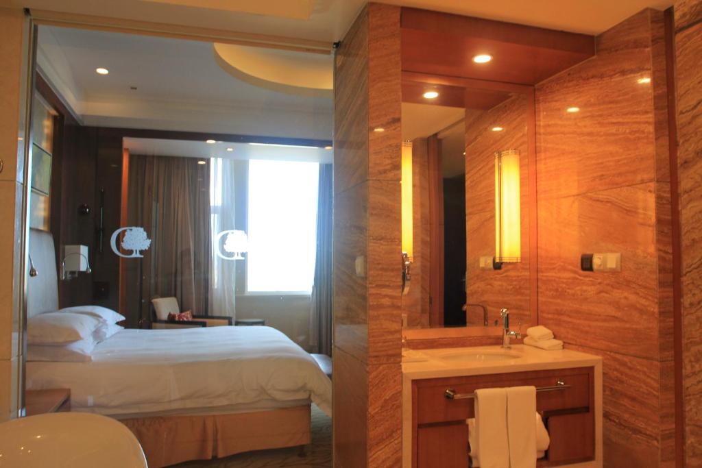 Postel nebo postele na pokoji v ubytování DoubleTree by Hilton Qinghai - Golmud
