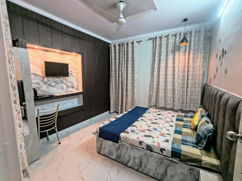 Nirvana inn , near ram mandir客房内的一张或多张床位