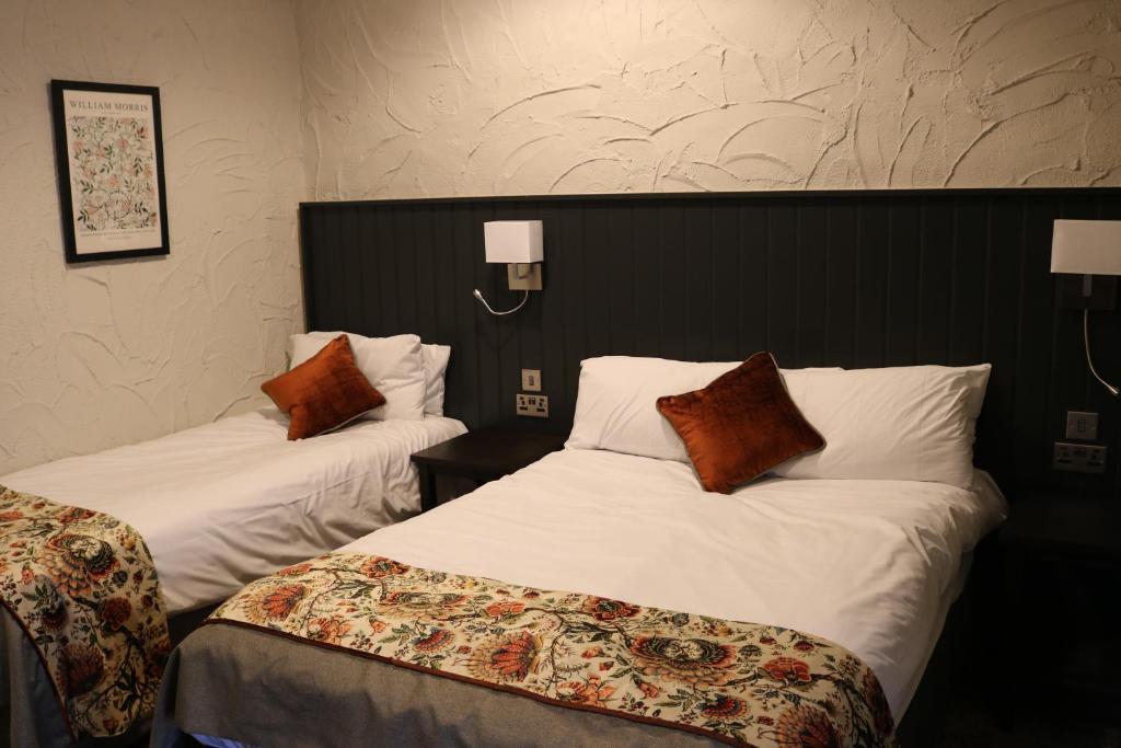 Black Dog Inn - 