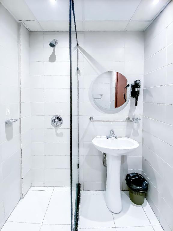 Koupelna v ubytování MANOU HOTEL
