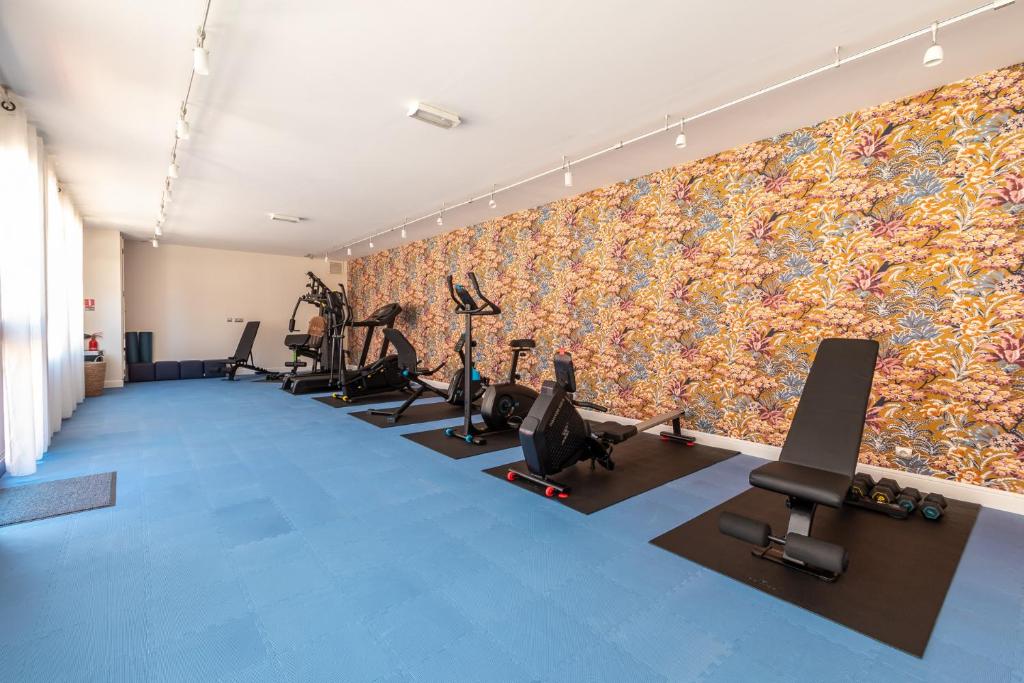 Fitness centrum a/nebo fitness zařízení v ubytování Hôtel Demeure Loredana