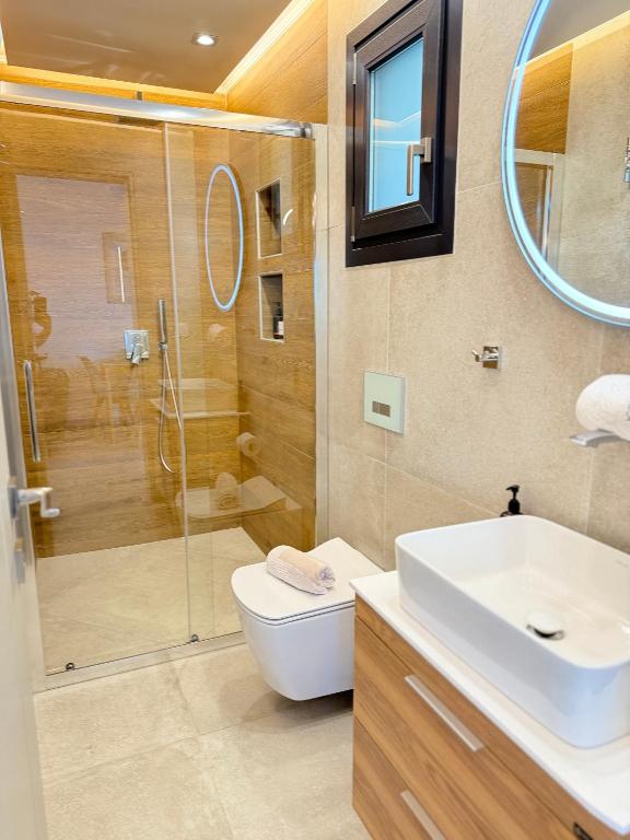 Koupelna v ubytování Malka Premium Suites