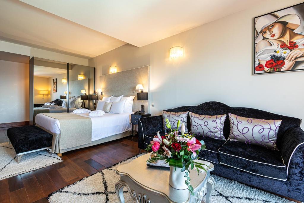 Posezení v ubytování Hôtel Demeure Loredana