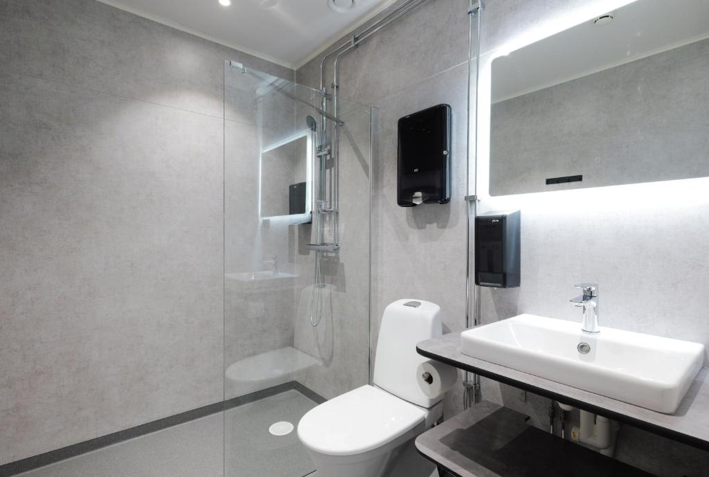 Koupelna v ubytování Hotell Veckefjärden