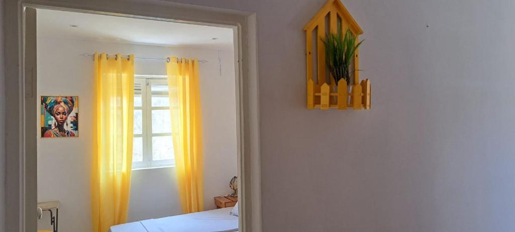 Fotografie z fotogalerie ubytování Mendes Guesthouse - Former B&B In the heart of Praia v destinaci Praia