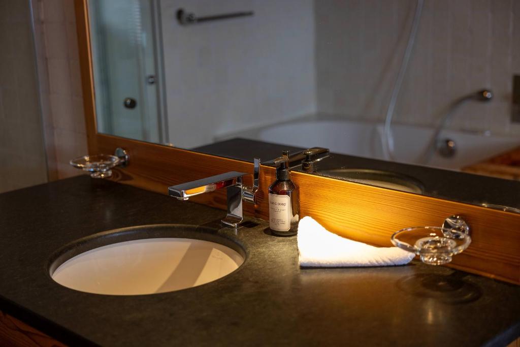 Chalet Chafrebelle - sauna & view - Resim 16