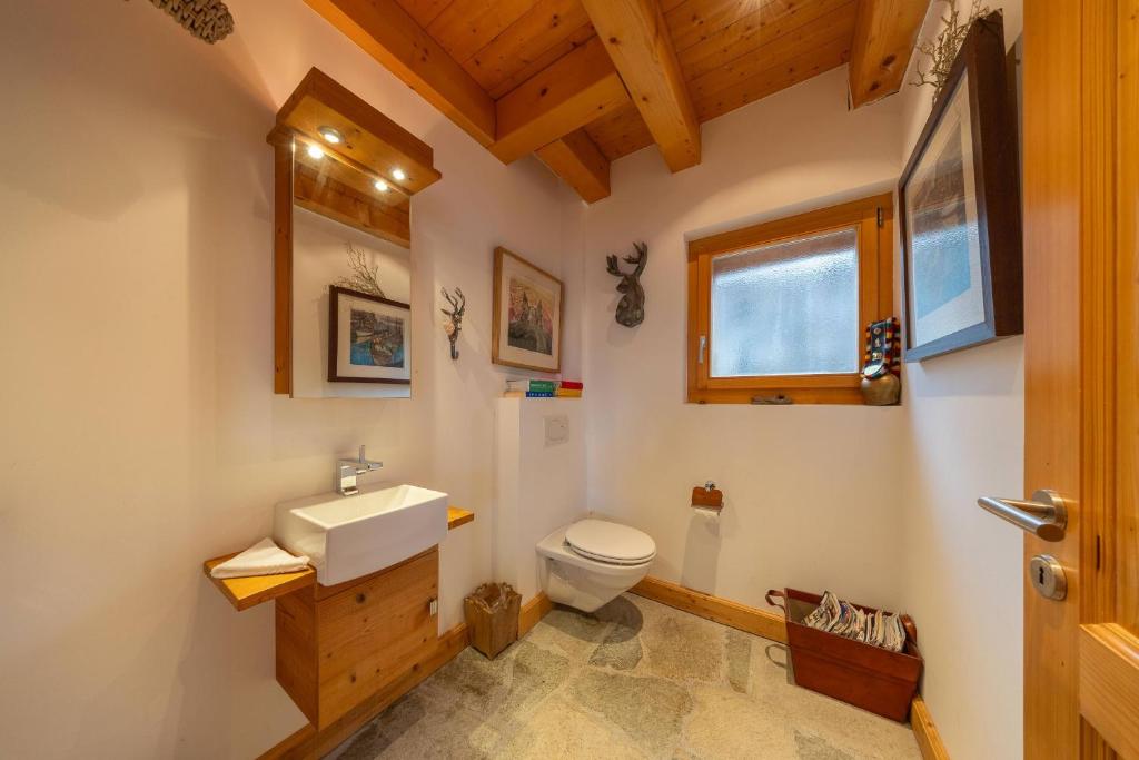 Chalet Chafrebelle - sauna & view - Resim 25