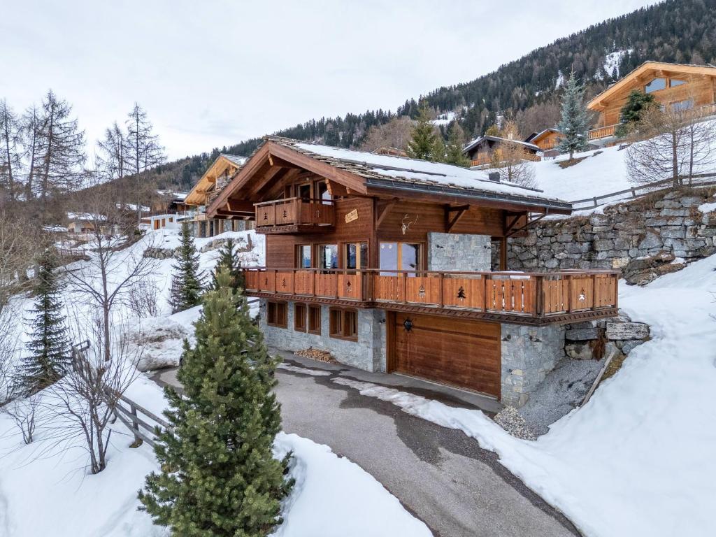 Chalet Chafrebelle - sauna & view - Resim 6