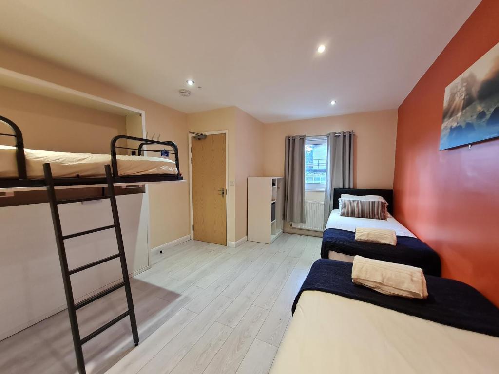 Ένα ή περισσότερα κρεβάτια σε δωμάτιο στο Dolygaer Apartment Reservoir Views, Brecon Beacons