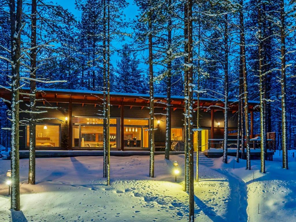 Holiday Home Koukunmaja by Interhome v zimě