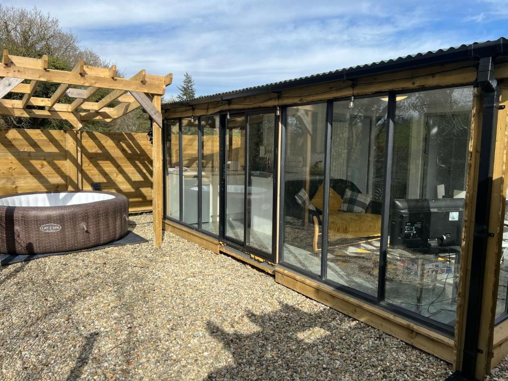 Walsh's Mill Lodges & Linen House - Chalet Met 2 Slaapkamers