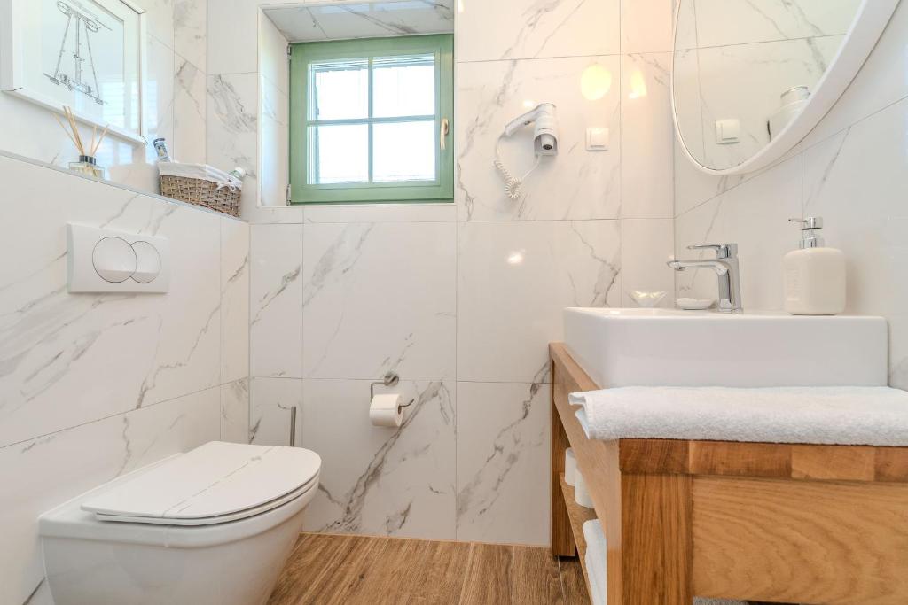 Tesla's Gastro House Plitvice - 19