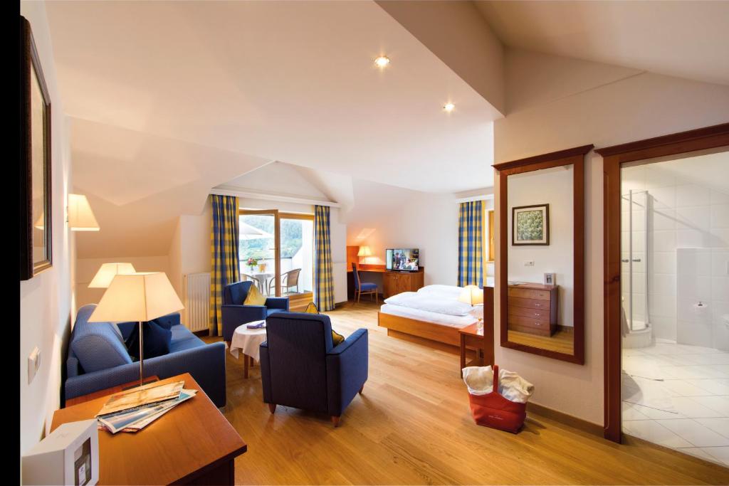 Postel nebo postele na pokoji v ubytování Hotel Zinnkrügl