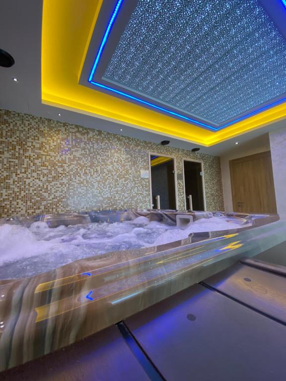 Φωτογραφία από το άλμπουμ του El Placer στο Ζλάτιμπορ