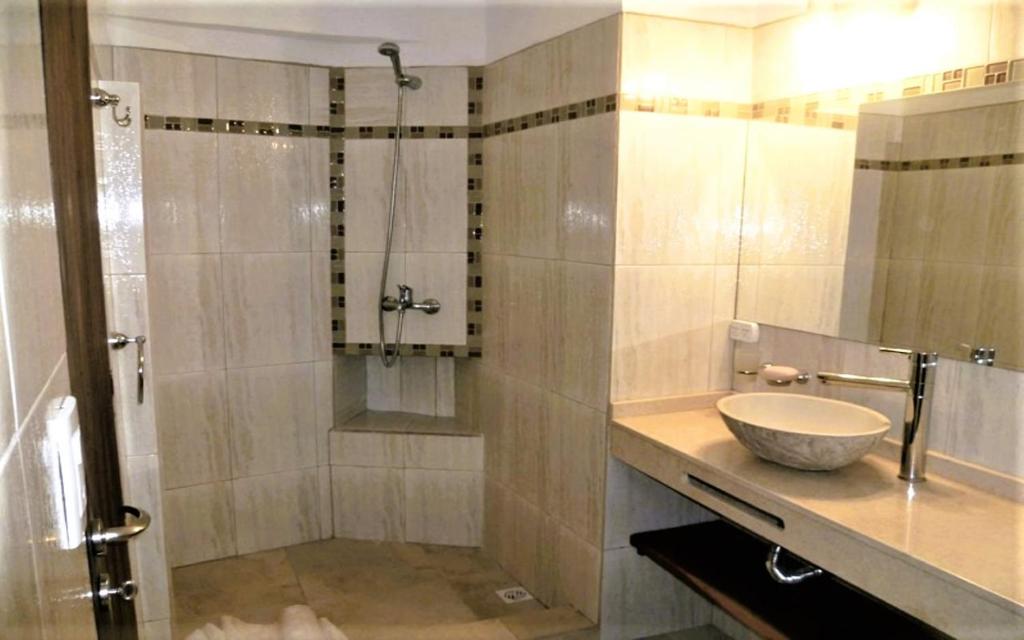 Un baño de Soles Blancos Serranita