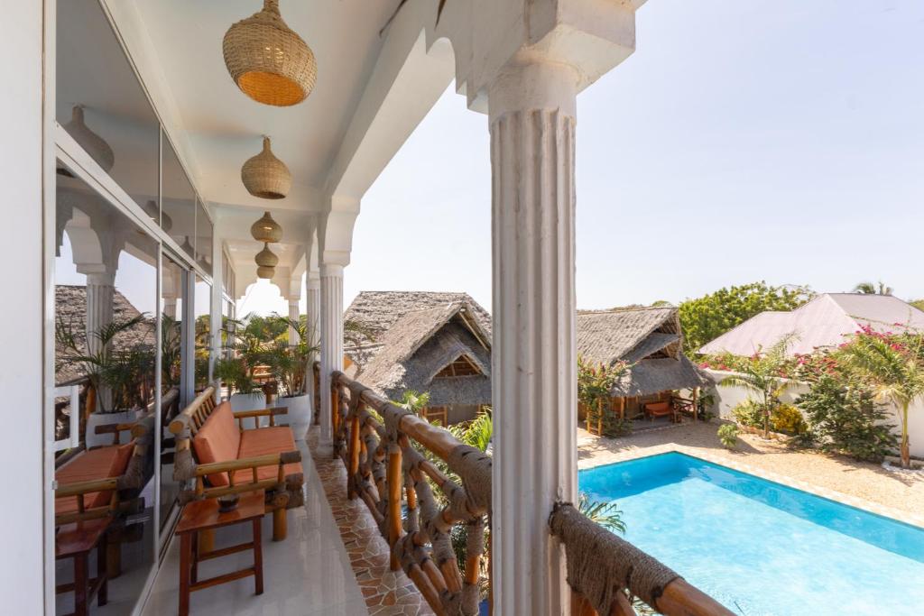Bazén v ubytování Diacarisma Boutique Resort Nungwi nebo v jeho okolí