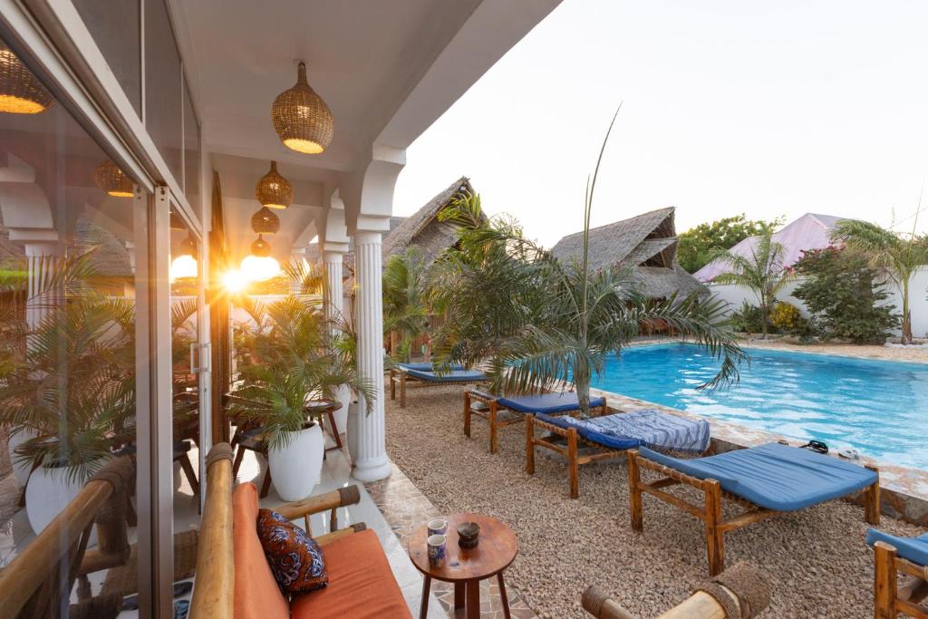 Bazén v ubytování Diacarisma Boutique Resort Nungwi nebo v jeho okolí