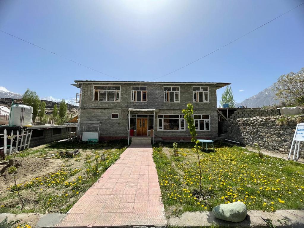 Gallery image of Noor Lodge in Karimabad Hunza