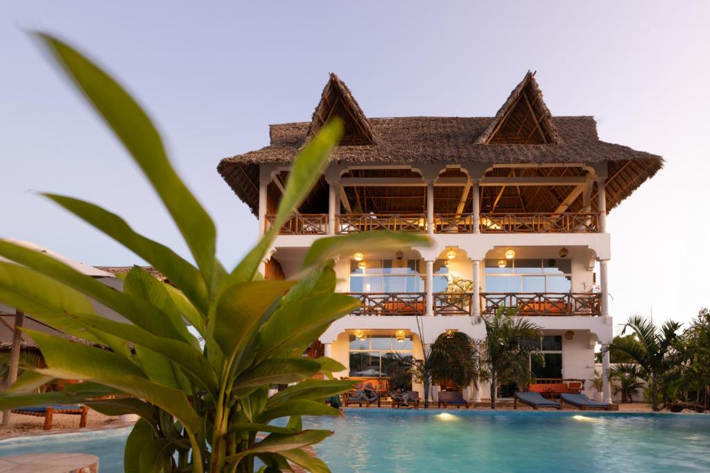 Bazén v ubytování Diacarisma Boutique Resort Nungwi nebo v jeho okolí