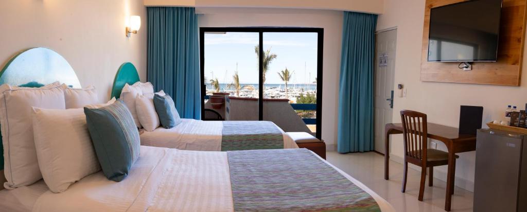 The Westmarine Waterfront Hotel