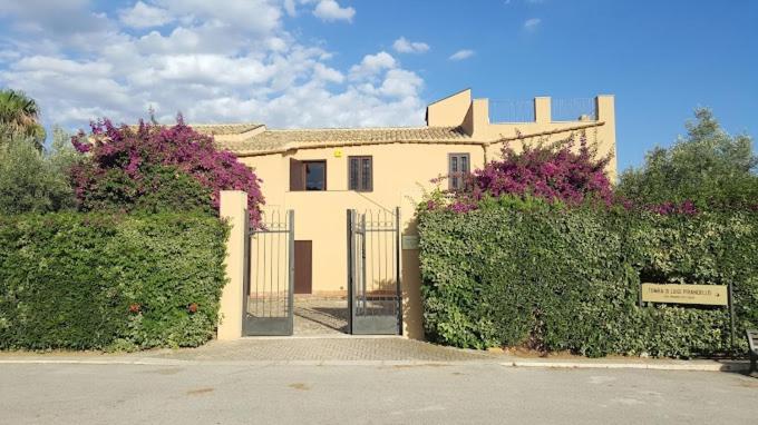 Το κτήριο όπου στεγάζεται  το διαμέρισμα