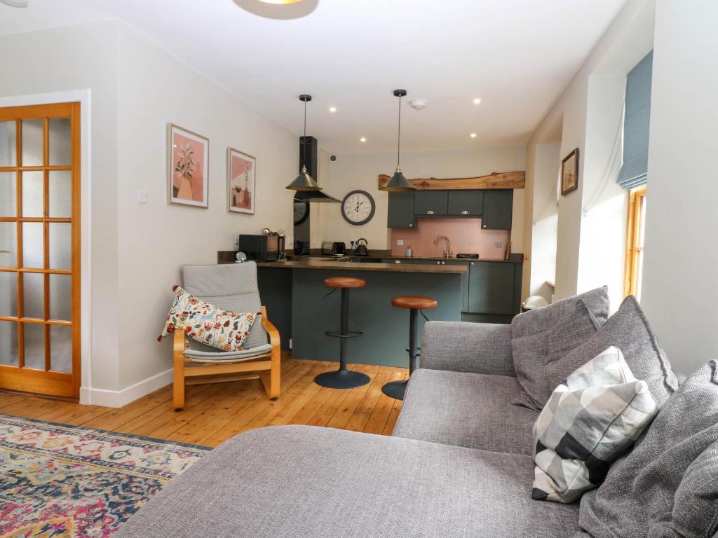 49 Castlegate, Jedburgh (updated prices 2026)