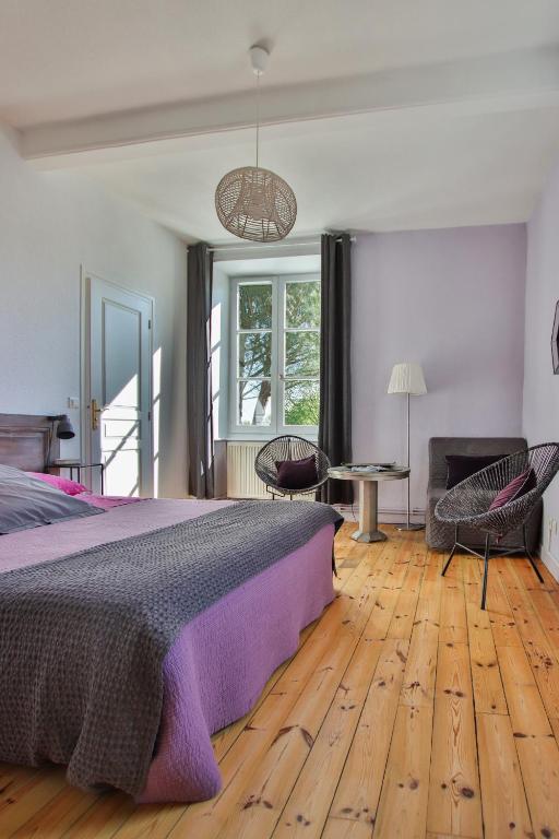 Domaine d'AROMM - Chambres d'hotes & gites - Piscine, Jacuzzi, Etangs & Animaux - Au calme - 泳池景双人间