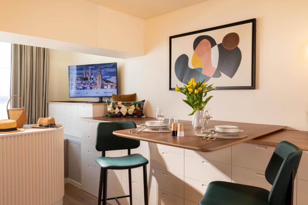 Yuna Montmartre - ApartHotel photo