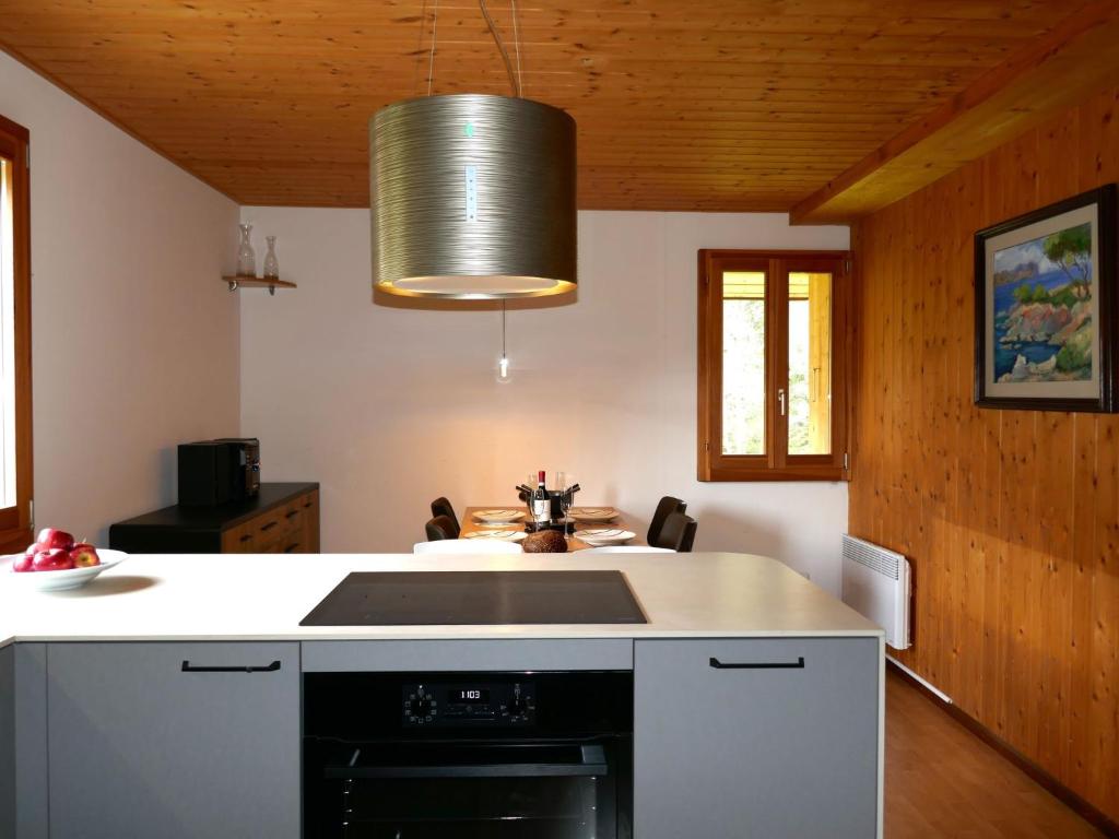 Kuchyň nebo kuchyňský kout v ubytování Holiday Home Rustico Carcarida by Interhome