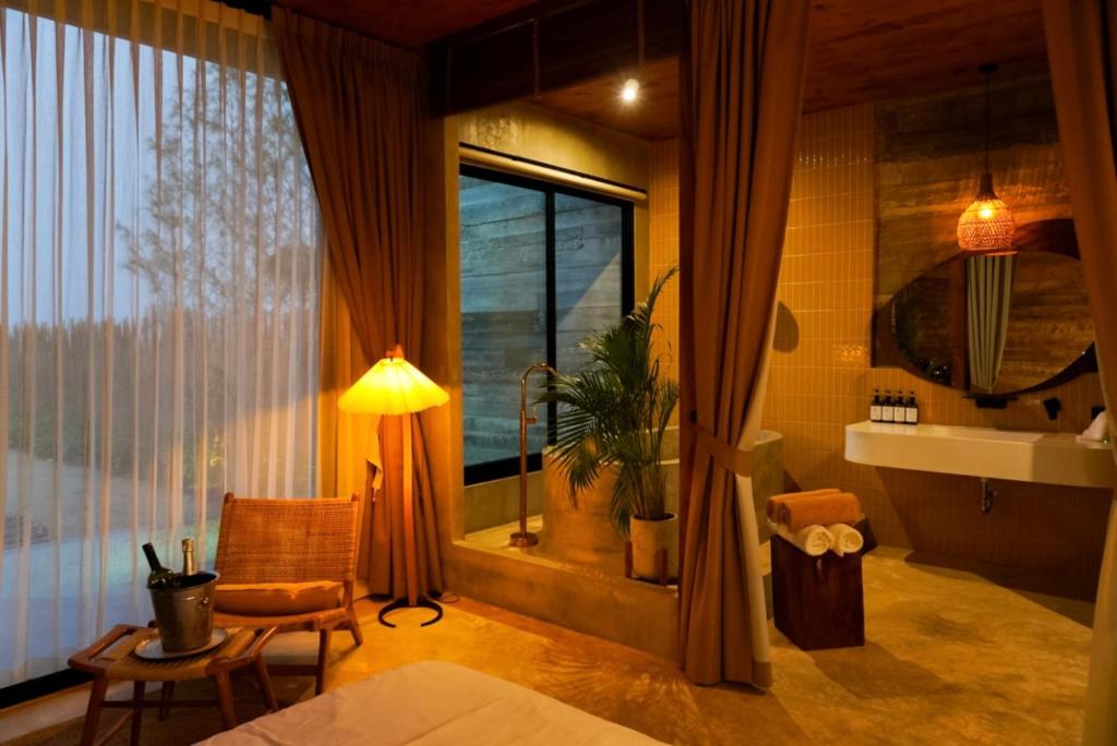 Demi The Third & Owari's ie 尾張の家 Pranburi - Suite King Con Vista Al Mar