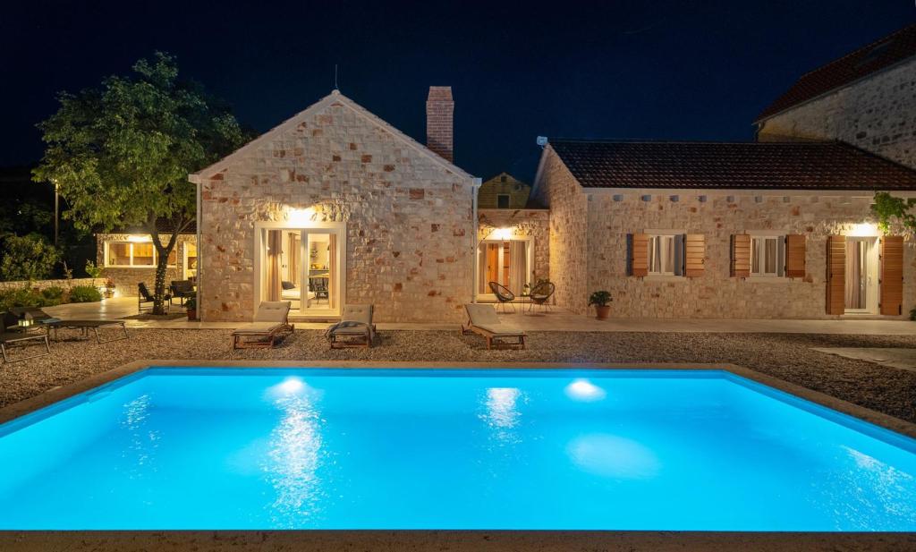 NEW! Stone Villa Olim Civitas with 3 bedrooms, private pool, and sea views